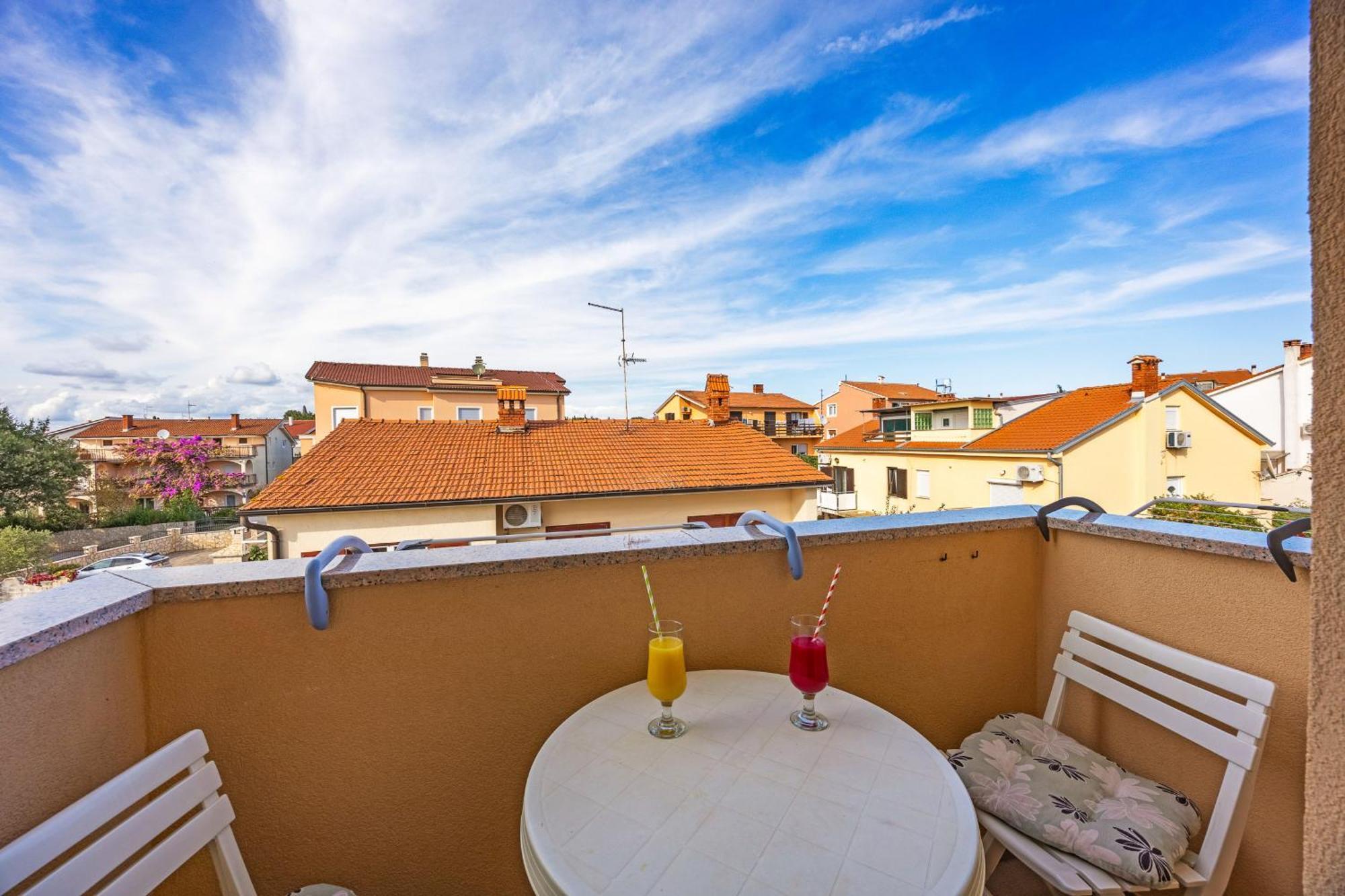 Apartments Mijic Medulin Bagian luar foto