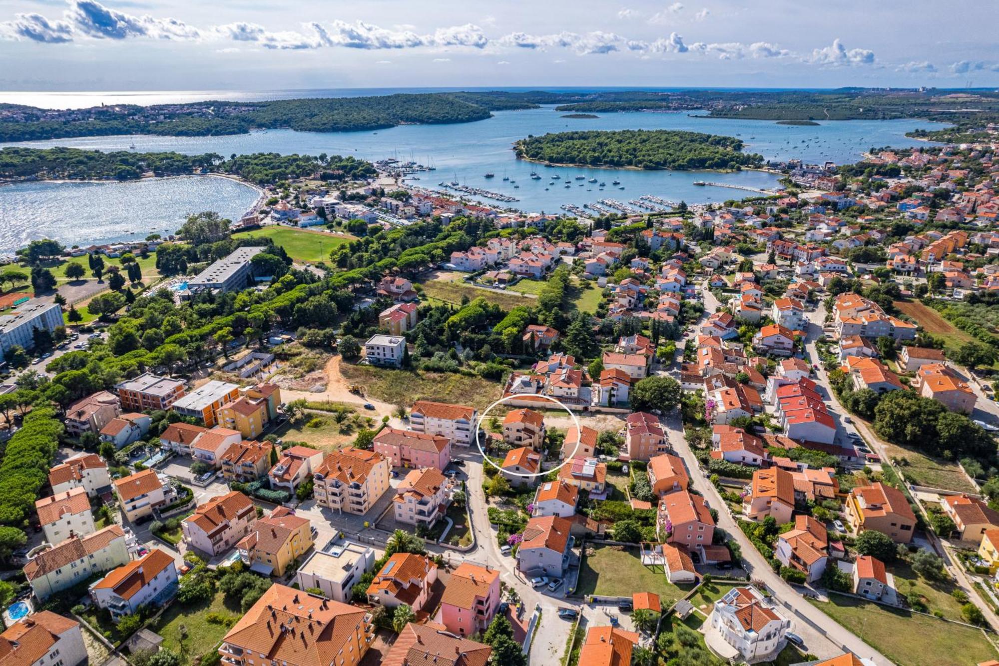 Apartments Mijic Medulin Bagian luar foto